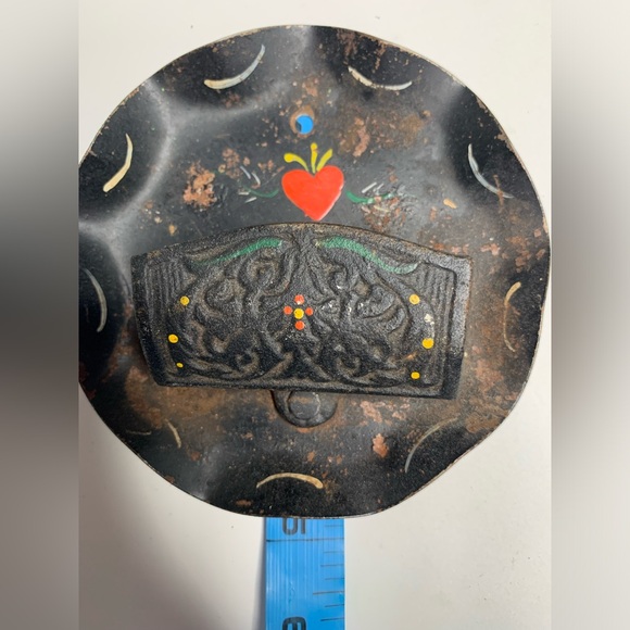 Vintage matchstick holder, black cast iron, wall mount FREE MATCHES - Picture 6 of 10